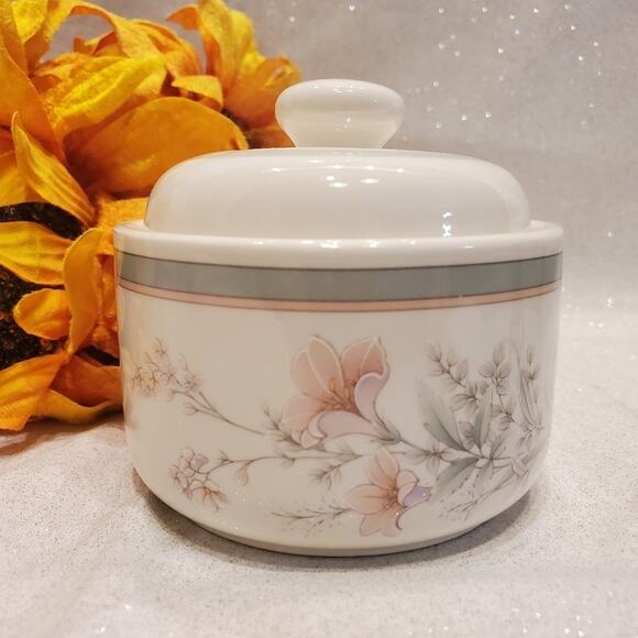Noritake 𝅺Deerfield Sugar Bowl & Lid - Picture 2 of 4